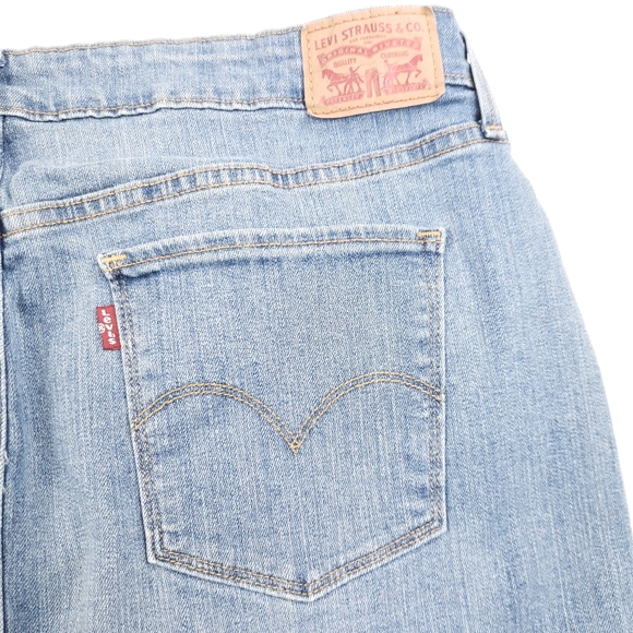 Levis Medium Wash Jean Skirt Size W32 - Picture 6 of 9